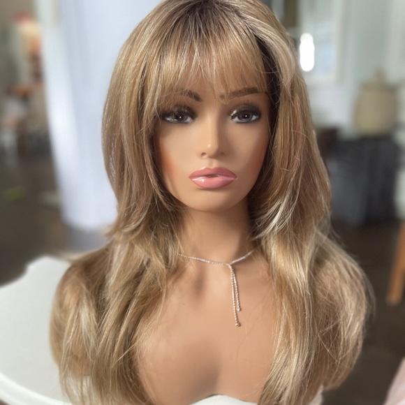 Uniwigs Carrie Almond Frost MODIFIED fringe/bangs. Synthetic alopecia long wig - Picture 9 of 13